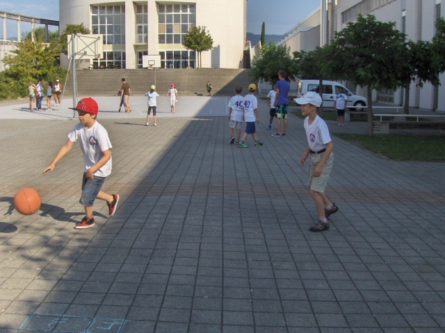 Village Camps International Summer Camp VDC Geneva 2016-08-12 https://www.villagecamps.com/journals_admin/images/307-34-Picture 055.jpg